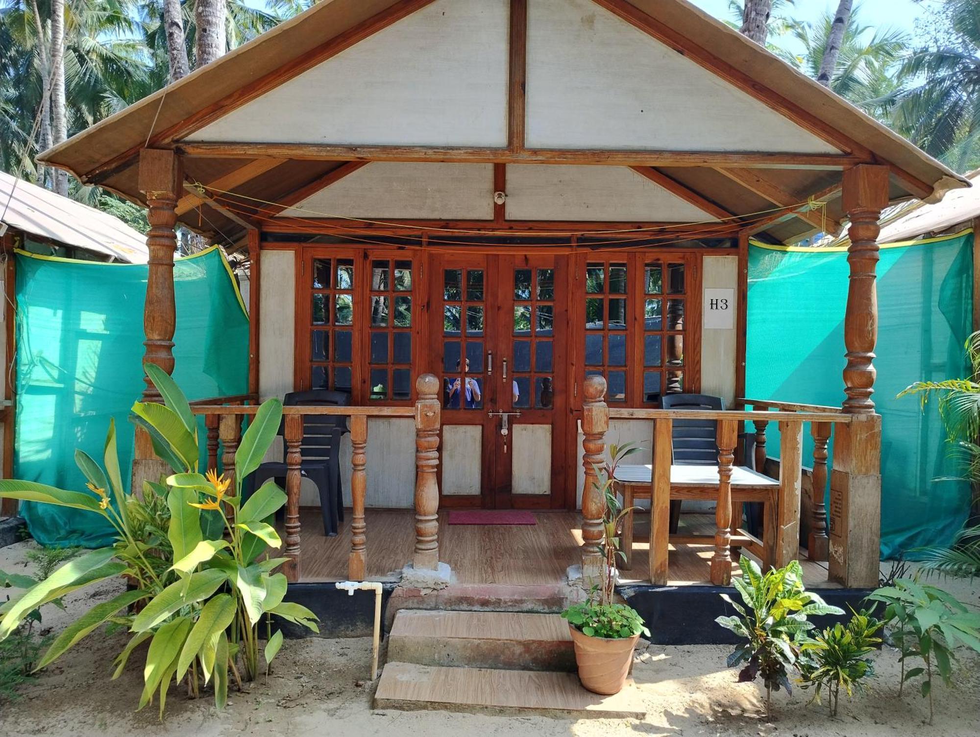 Tropical Bay Hostel Palolem Exterior photo