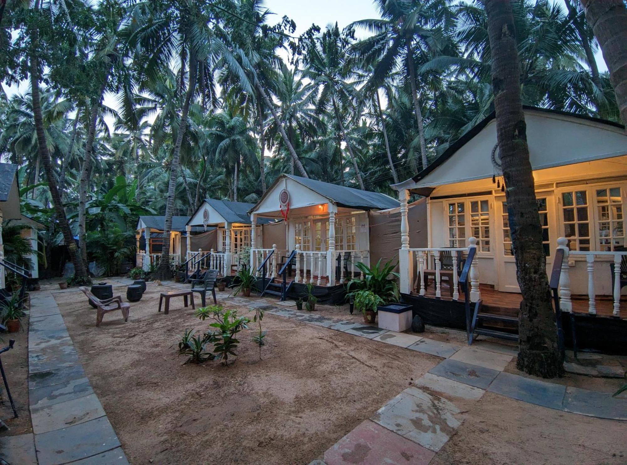 Tropical Bay Hostel Palolem Exterior photo