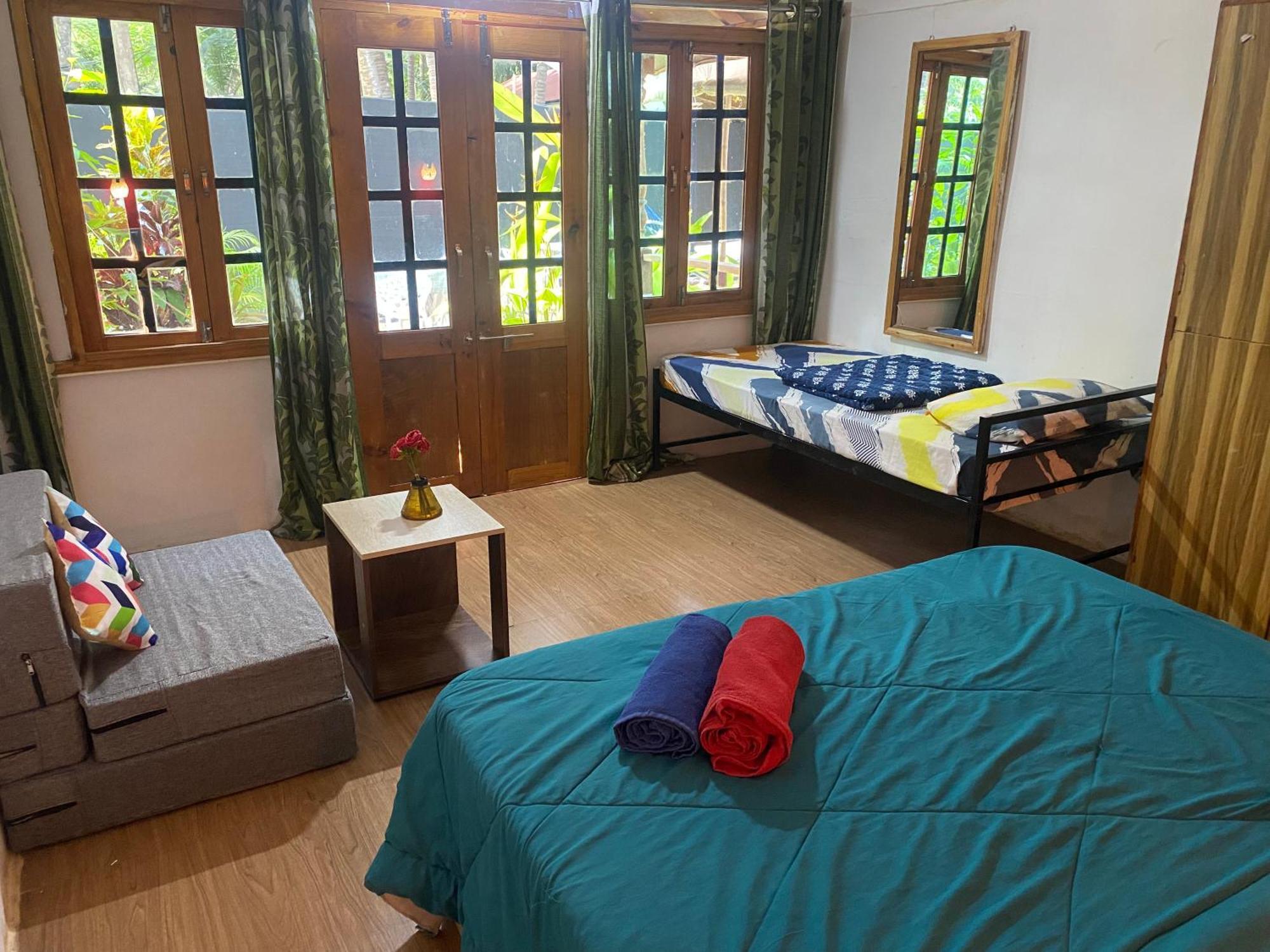 Tropical Bay Hostel Palolem Exterior photo