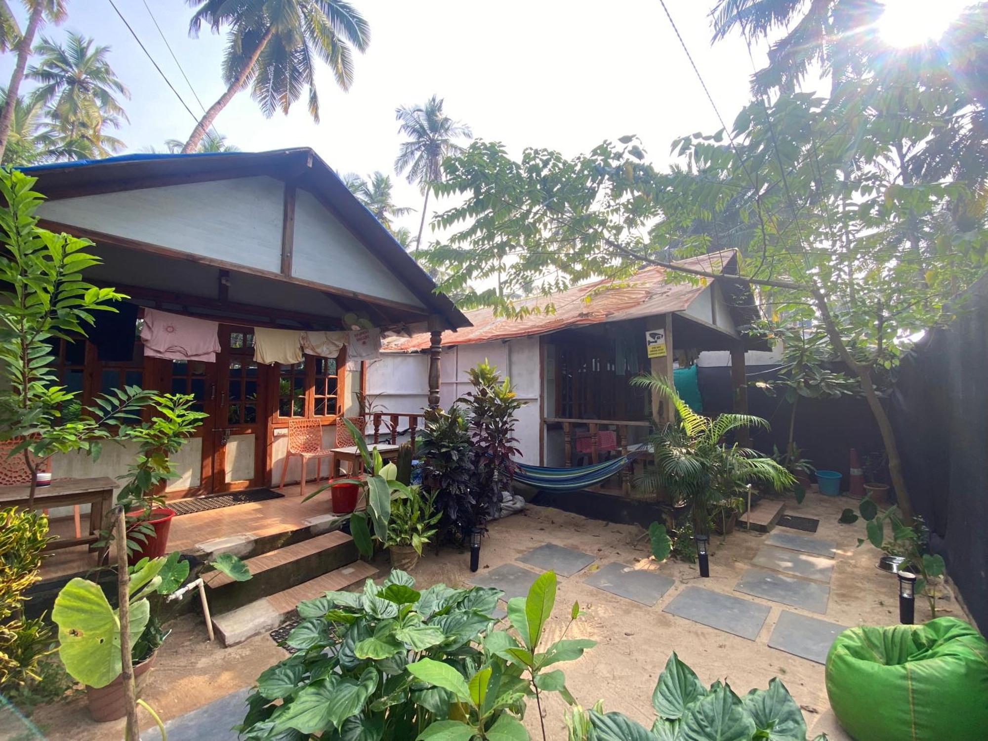 Tropical Bay Hostel Palolem Exterior photo